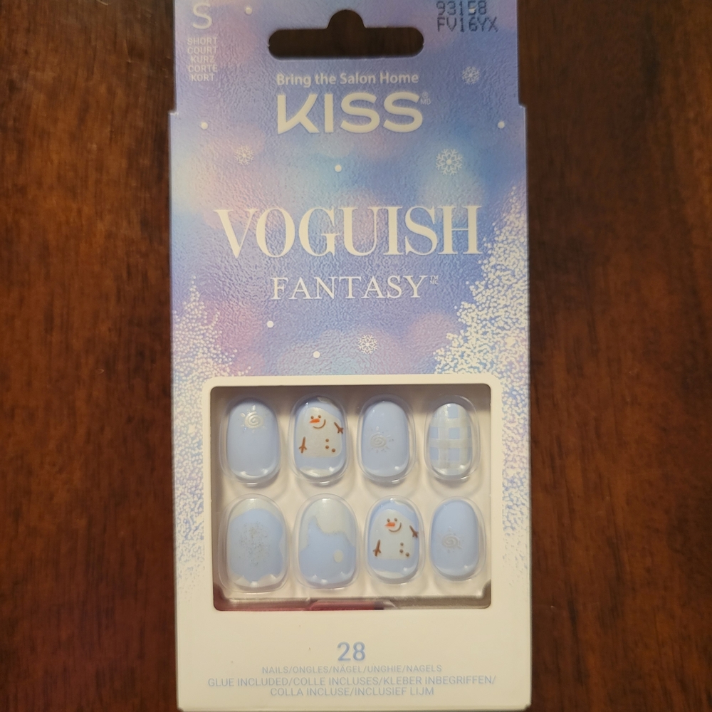 KISS Voguish Fantasy Blue Snowman Press On Nail Set